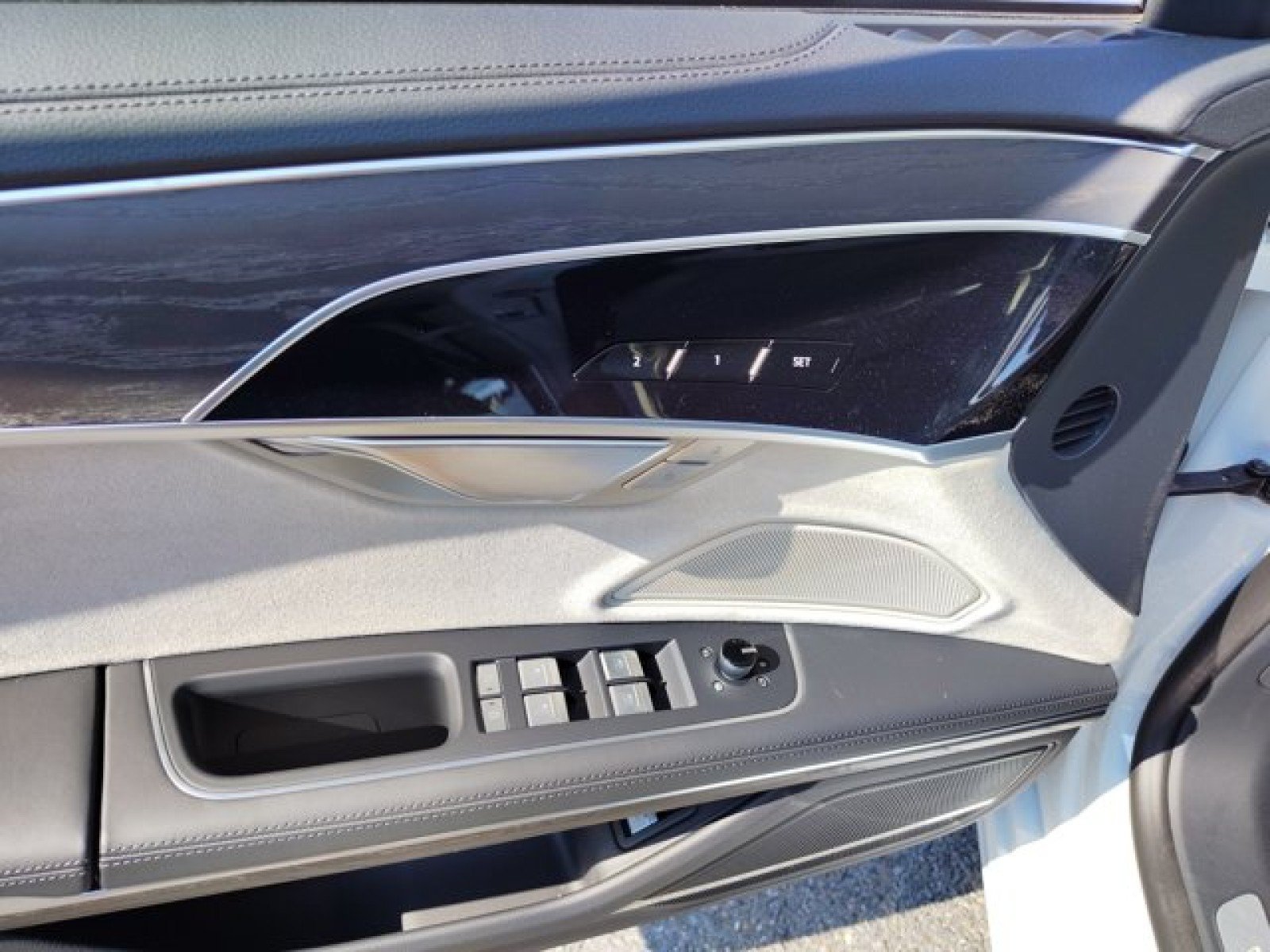 Used 2023 Audi A8 L 3.0T AWD/4WD image 21