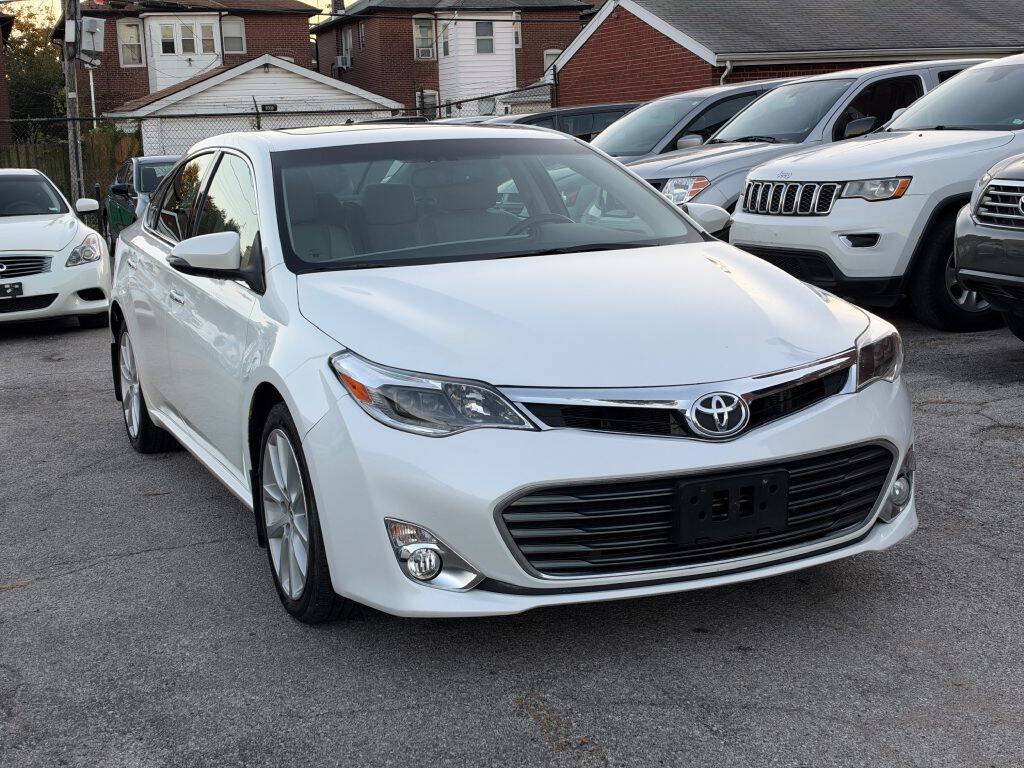 Used 2014 Toyota Avalon Limited FWD image 1