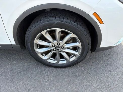 Used 2022 Lincoln Corsair AWD w/ Premium Package image 9