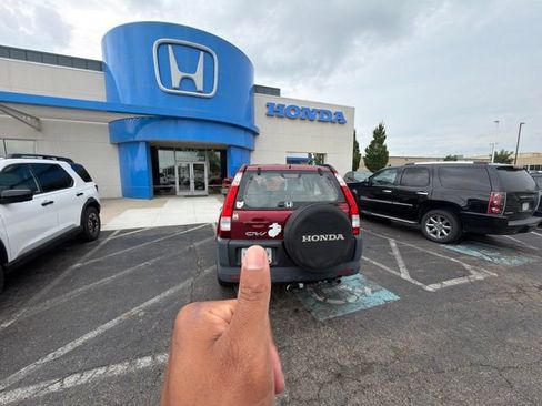 Used 2005 Honda CR-V LX image 6