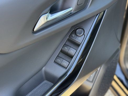 Used 2026 Chevrolet Equinox LT w/ Convenience Package II image 13