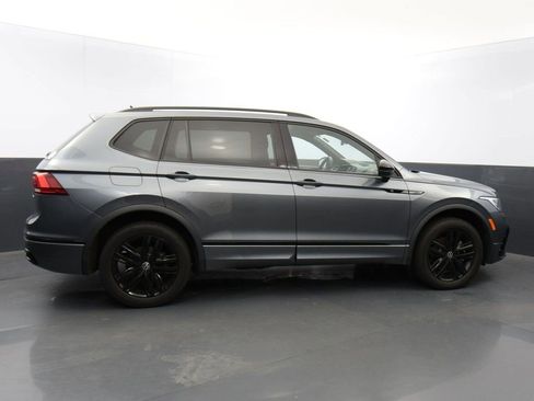 Certified 2022 Volkswagen Tiguan SE R-Line image 6