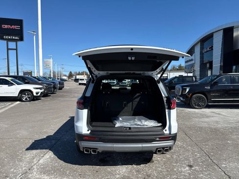 New 2026 GMC Acadia Elevation image 11