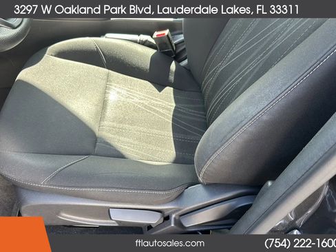 Used 2018 Ford Focus SE image 23