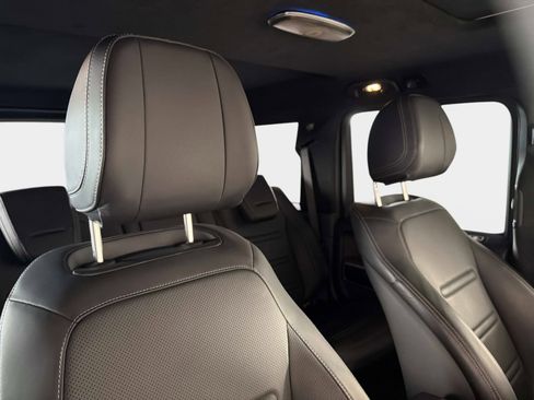 Used 2025 Mercedes-Benz G 550 image 25