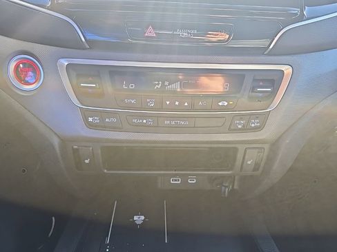 Used 2025 Honda Ridgeline RTL image 25