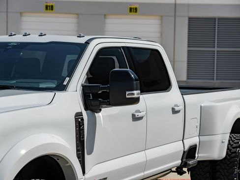 Used 2026 Ford F450 Platinum w/ FX4 Off-Road Package AWD/4WD image 30