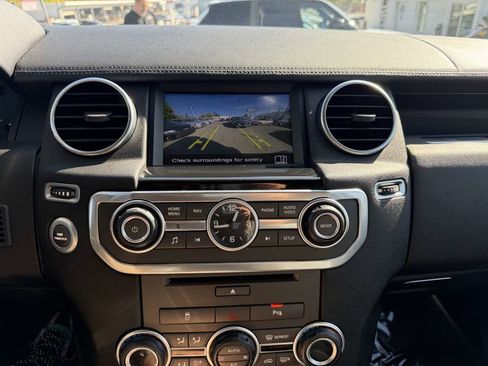 Used 2015 Land Rover LR4 HSE image 12