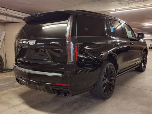 New 2026 Cadillac Escalade V AWD/4WD image 7