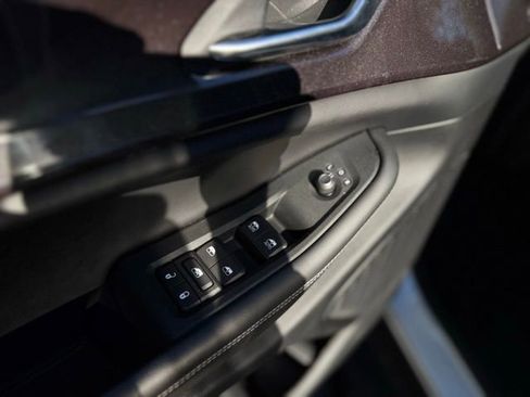 Certified 2023 Jeep Grand Cherokee Laredo image 14