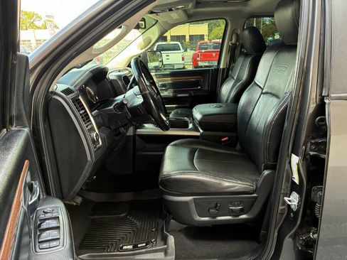 Used 2018 RAM 2500 Laramie w/ Sport Appearance Group AWD/4WD image 9