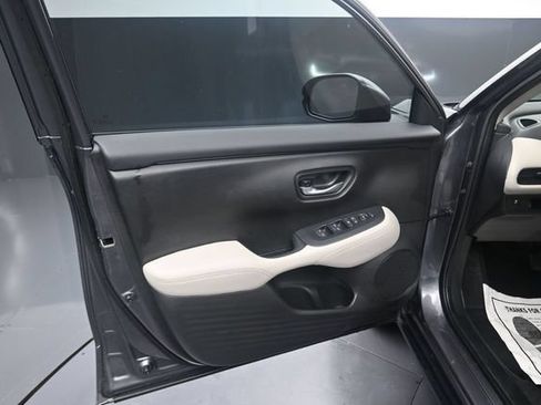 Certified 2025 Honda HR-V LX image 15