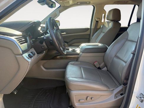 Used 2017 Chevrolet Tahoe LT image 2