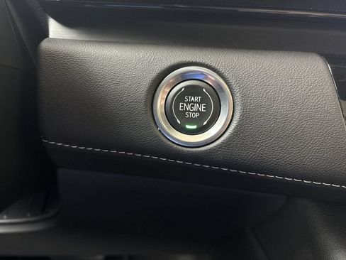 Certified 2023 Cadillac Escalade Premium Luxury AWD/4WD image 17