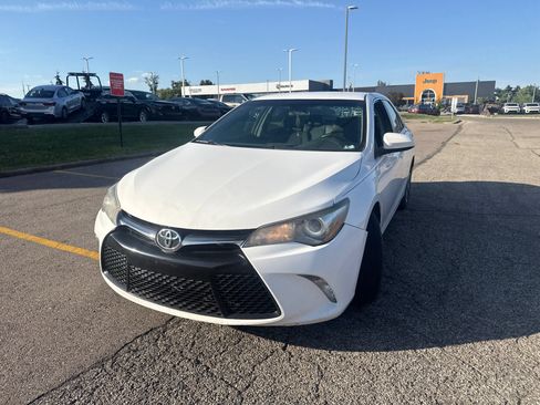 Used 2017 Toyota Camry SE FWD image 14