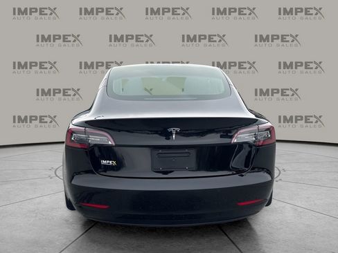 Used 2020 Tesla Model 3 Standard Range Plus image 4