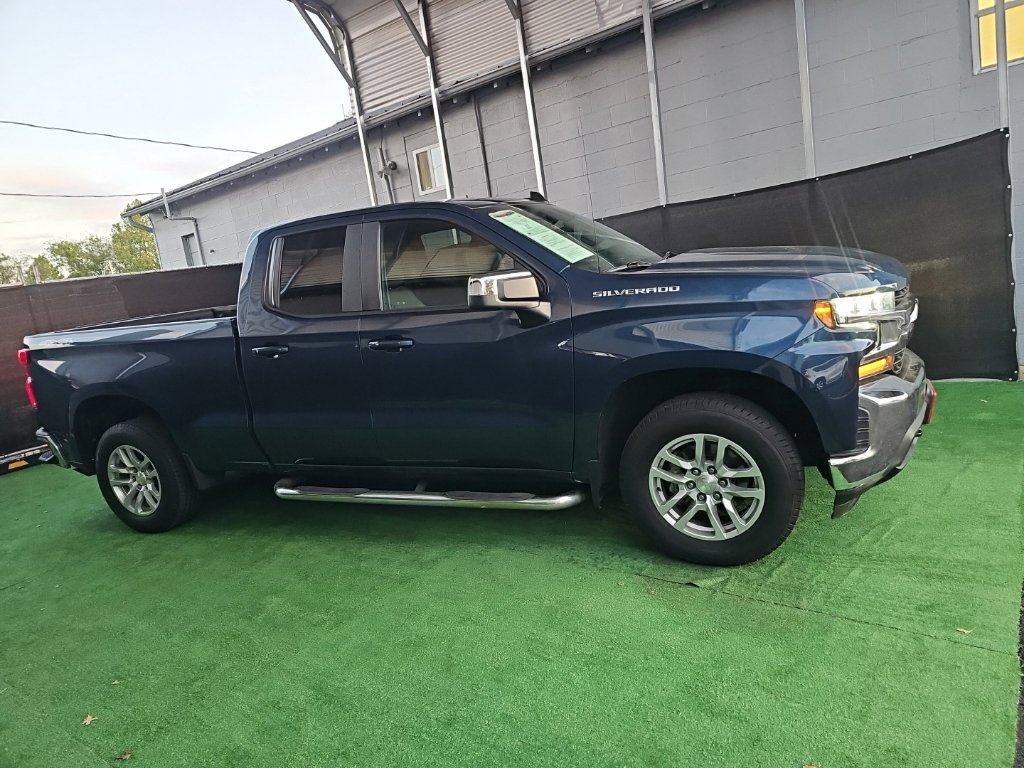 Used 2019 Chevrolet Silverado 1500 LT w/ All-Star Edition AWD/4WD image 2