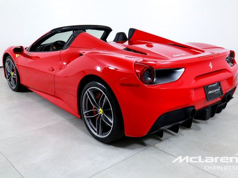 Used 2019 Ferrari 488 Spider RWD image 7