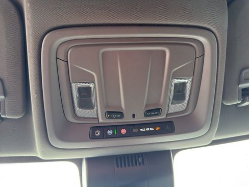 Used 2023 Chevrolet Silverado 1500 LT AWD/4WD image 18