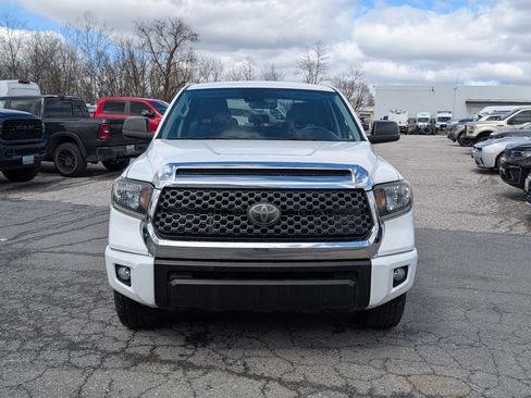 Used 2020 Toyota Tundra SR5 w/ SR5 Leather Package image 8