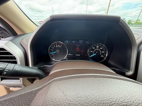 Used 2018 Ford F150 Lariat w/ Equipment Group 502A Luxury AWD/4WD image 17