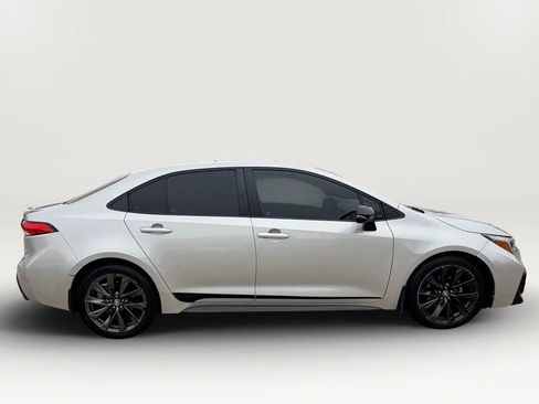 Used 2023 Toyota Corolla SE image 9