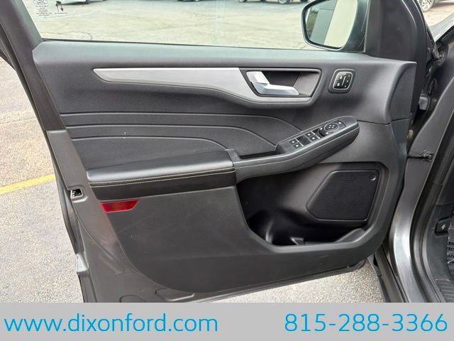 Used 2023 Ford Escape Platinum AWD/4WD image 25