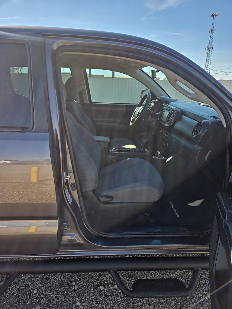 Used 2017 Toyota Tacoma SR w/ SR Convenience Package RWD image 18