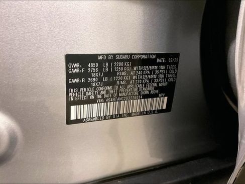 Used 2025 Subaru Outback Limited AWD/4WD image 35