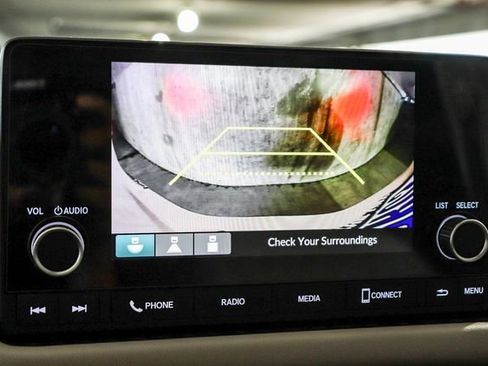 Certified 2025 Honda HR-V LX image 26