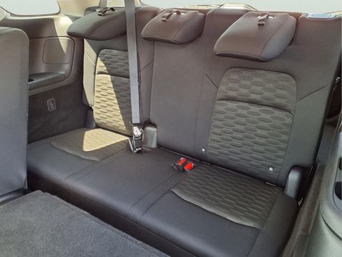 Used 2025 Nissan Pathfinder SV FWD image 24