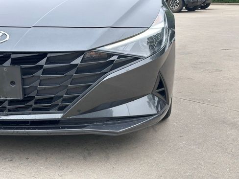Used 2023 Hyundai Elantra SEL FWD image 4