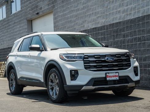 New 2026 Ford Explorer Active w/ Active Comfort Package AWD/4WD image 2