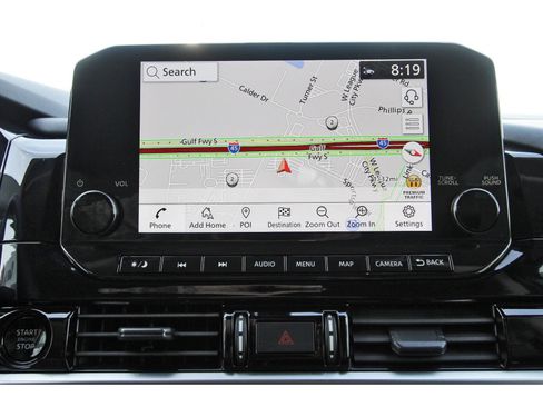 Certified 2025 Nissan Pathfinder SL FWD image 28
