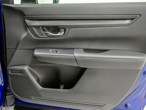 Certified 2025 Honda CR-V EX image 31