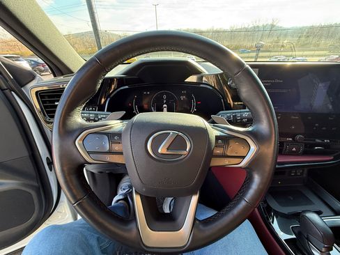 Used 2022 Lexus NX 350 AWD w/ Luxury Package image 18