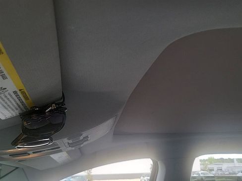Used 2015 Cadillac SRX Premium FWD image 16