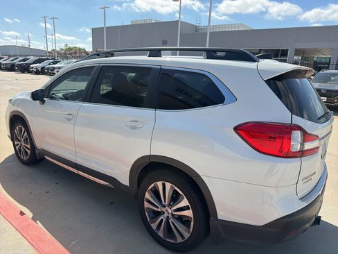 Used 2021 Subaru Ascent Limited w/ Technology Package image 2