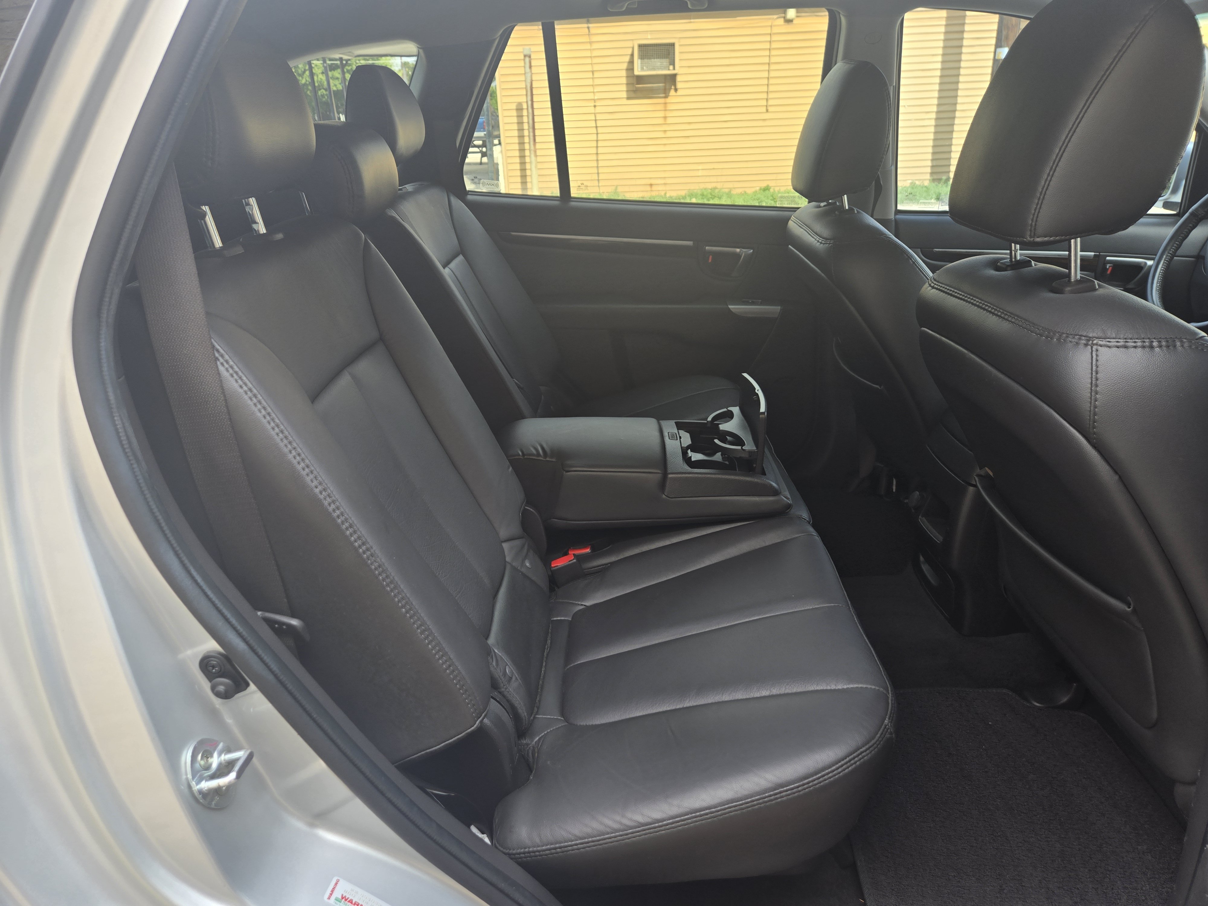Used 2012 Hyundai Santa Fe Limited FWD image 11