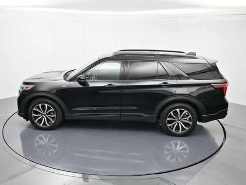 Certified 2025 Ford Explorer ST-Line w/ Premium Package RWD image 36