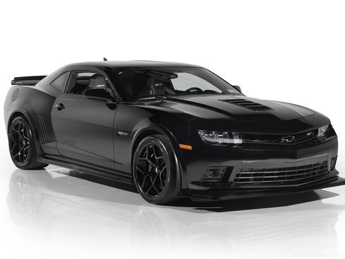 Used 2015 Chevrolet Camaro Z/28 image 1