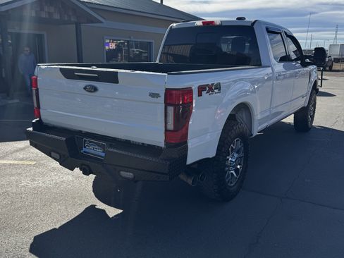 Used 2021 Ford F250 Lariat w/ Lariat Ultimate Package image 3