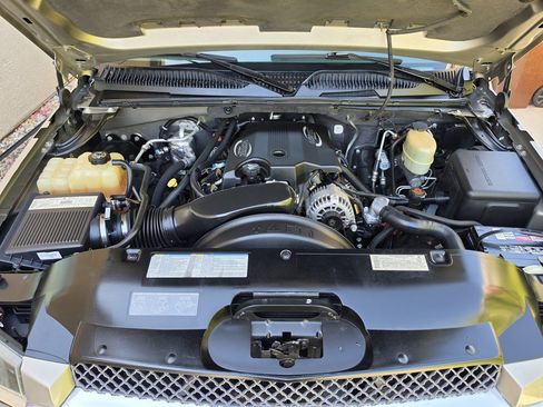 Used 2002 Chevrolet Avalanche 2500 RWD image 21