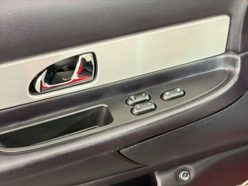 Used 2003 Ford Thunderbird RWD image 19