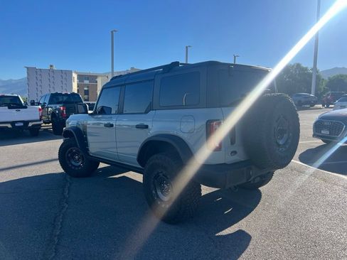 Used 2023 Ford Bronco Everglades AWD/4WD image 10