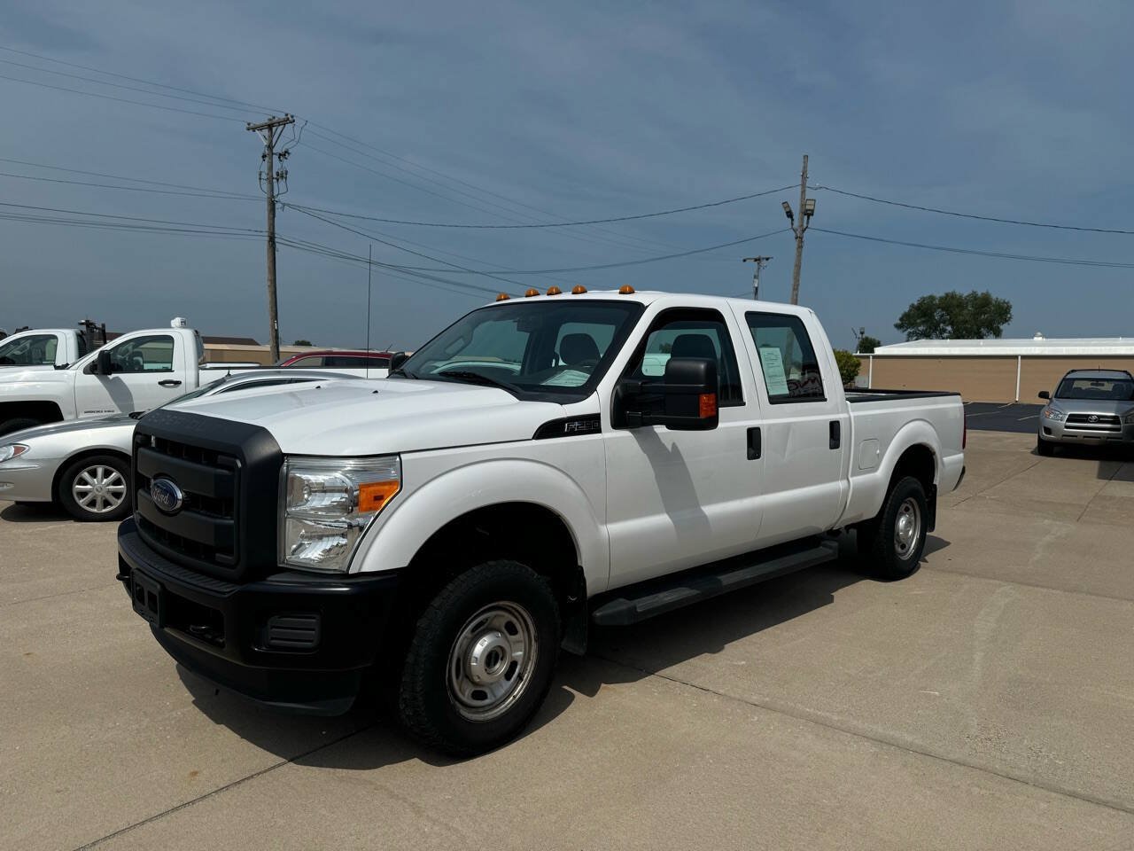 Used 2016 Ford F250 XL w/ Power Equipment Group AWD/4WD image 4