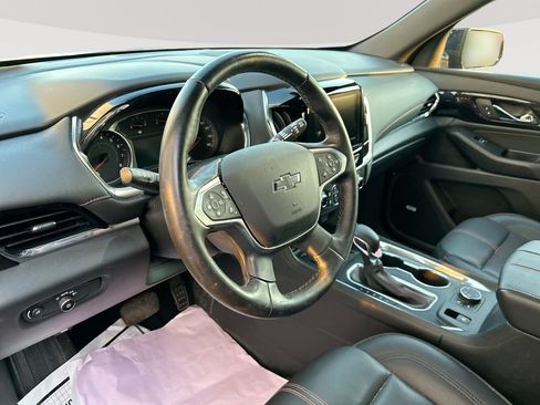 Used 2023 Chevrolet Traverse RS AWD/4WD image 14
