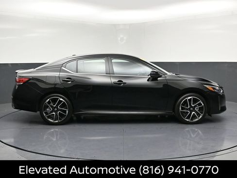 Certified 2025 Nissan Sentra SR w/ SR Premium Package FWD image 29