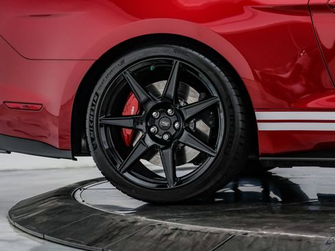 Used 2021 Ford Mustang Shelby GT500 w/ Carbon Fiber Handling Package RWD image 97