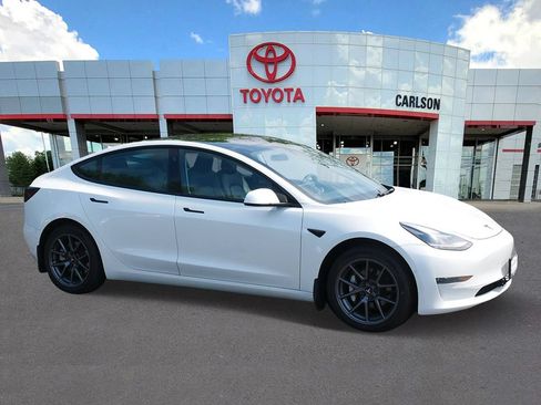 Used 2021 Tesla Model 3 Long Range AWD/4WD image 2